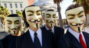 Anonymous avec le masque de Guy Fawkes.jpg