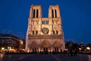 Fil:800px-Cathédrale Notre-Dame.jpg
