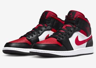 File:Air Jordan 1 Mid Bred Toe.jpeg