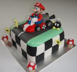 Fil:1st Super Mario Cake-9920.jpg