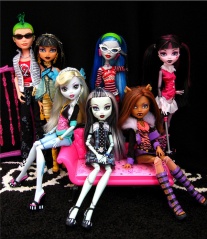 Fil:The Monster High Ghouls-2081.jpg