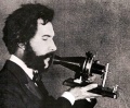 Graham Bell-Téléphone-1876.jpg