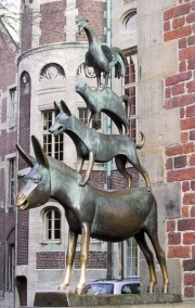 Statue des animaux musiciens de Brême.jpg