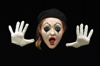 Fil:Théâtre-Mime-Maquillage-Expression-Visage-Émotion-5245.jpg