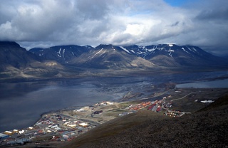 Fil:Longyearbyen.jpg